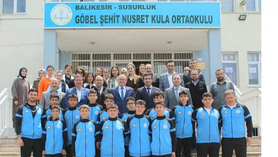  Göbel Şehit Nusret Kula Ortaokulu Futsal Takımının Başarısı
