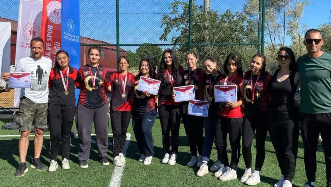 Susurluk Anadolu Lisesi Kız Bocce Takımı Bölge Birincisi Oldu